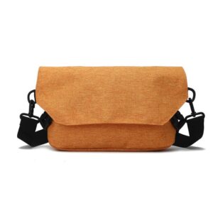 Minimalistinė talpi rankinė per petį